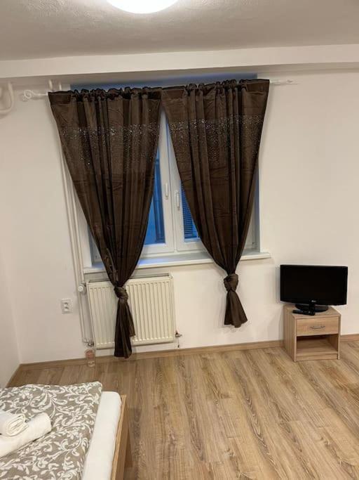 Bada Bing Plaza Apartment Bratislava Ngoại thất bức ảnh